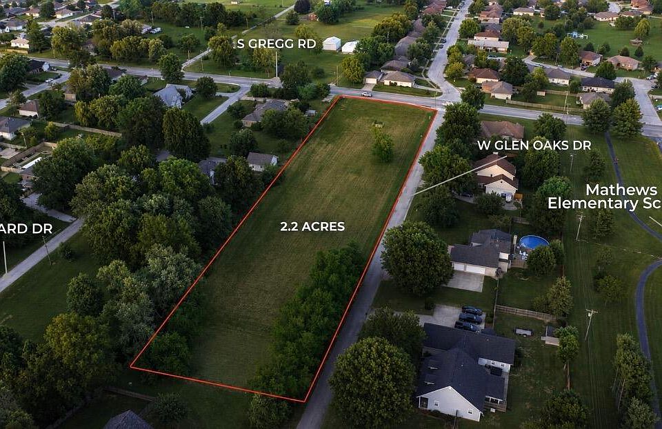 1st image of 601 S Gregg Road