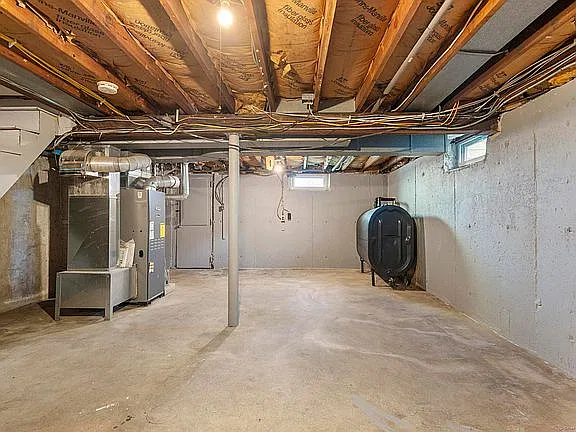 4 bed, 1272 sqft, $3,200 — Photo 3