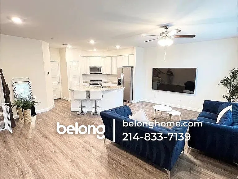 4 bed, 3.5 bath, 2027 sqft, $2,995 — Photo 2