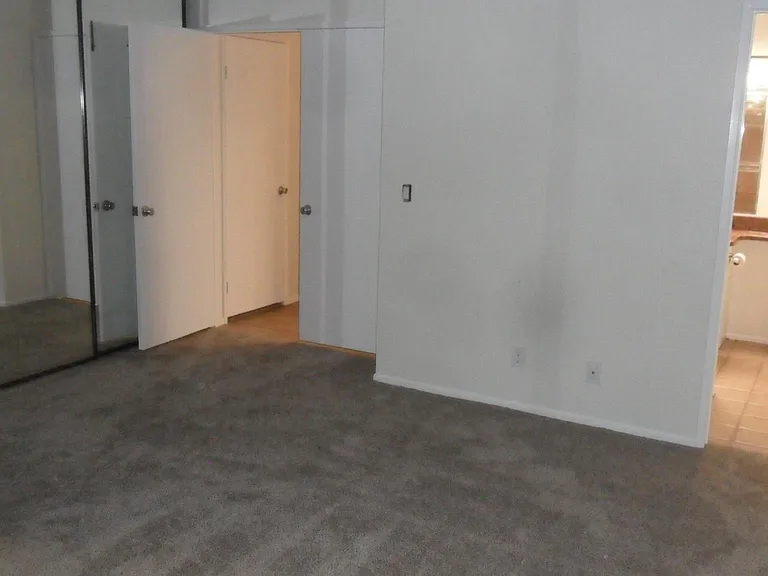 466 Potomac Way — Photo 13