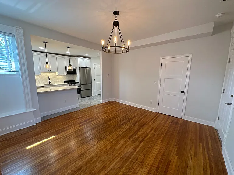 Worthington St 1445 HHR — Photo 10