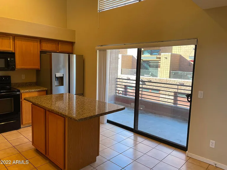 305 S Wilson St #110 — Photo 4