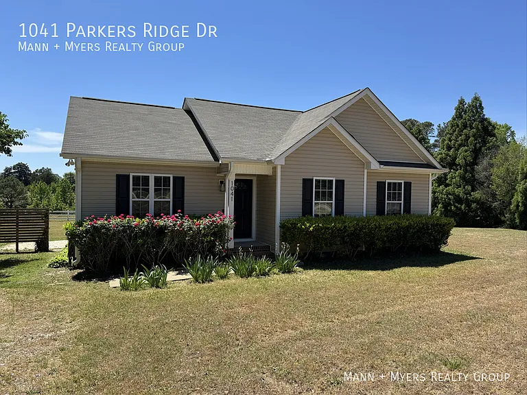 1041 Parkers Ridge Dr — Photo 2