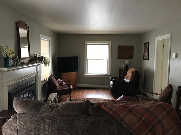 2nd image of 200 NW 10th St