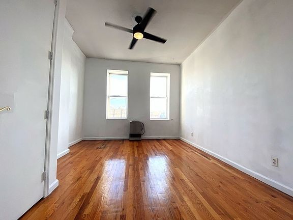 3rd image of 141 Thames St #3D