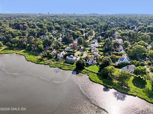 5 Bayside Ter, Riverside, CT 06878