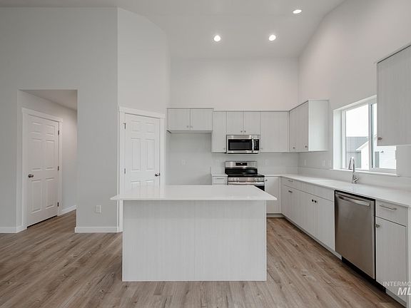 4th image of 11095 Noble Dr