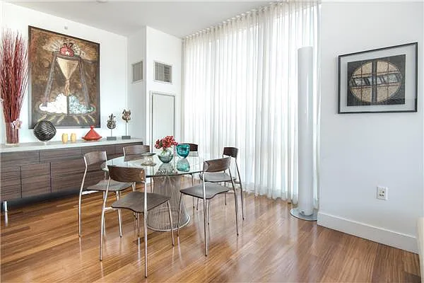 Sold by (Legacy) Elegran | media 16