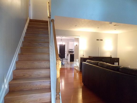 4th image of 2100 Stonewood Ln