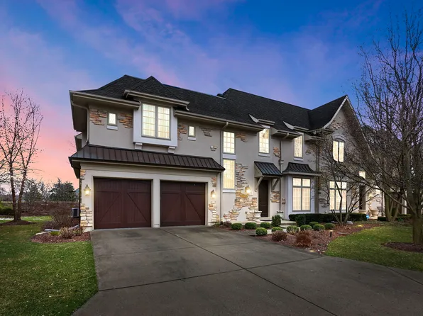 21 Willowcrest Dr #21, Oak Brook, IL 60523