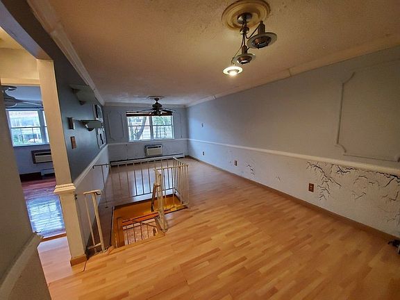 3rd image of 2871 Cropsey Ave APT 1R