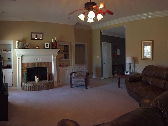 3rd image of 7511 Palisades Dr
