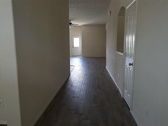 5th image of 10410 Chamomile Green Ct