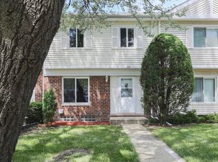 168 Beaconridge Dr #168, Bolingbrook, IL 60440