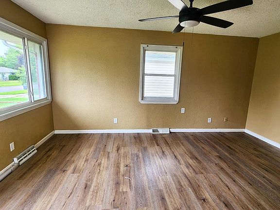 4th image of 557 Whitlock Ave