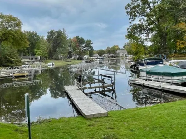 6495 Bella Vista Dr NE, Rockford, MI