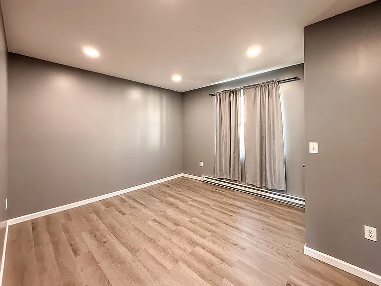 305 Willow St #R — Photo 5