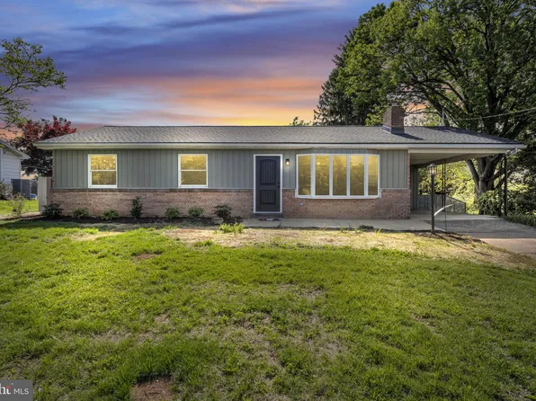 15 Circle Dr, Mechanicsburg, PA 17055