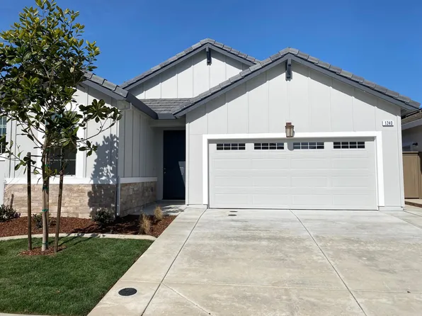 1240 Swallowtail Dr, Roseville, CA 95747