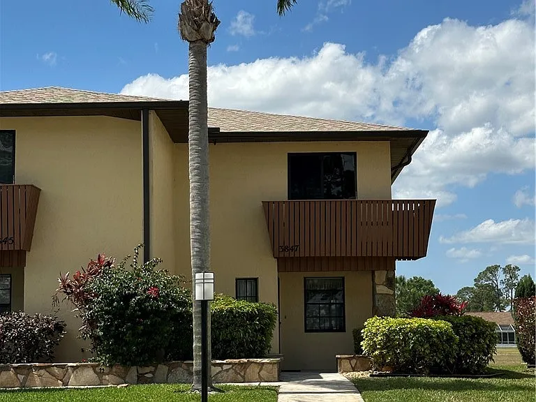 3847 Edgewater Dr — Photo 1