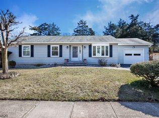 5 Greenwood Ct, Branchburg, NJ 08876