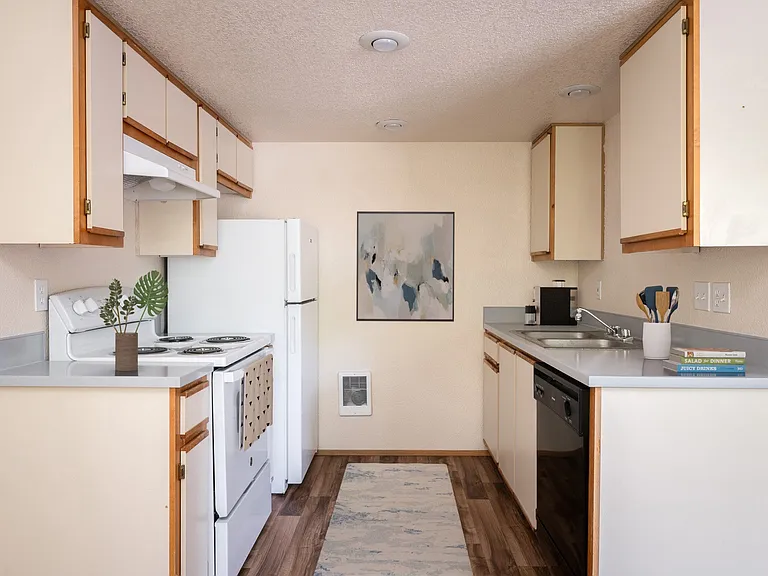 New Heritage Apartments — Photo 1