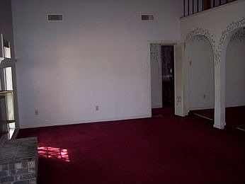 5th image of 214 Kathryn Dr