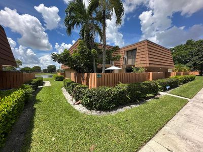 246 Charter Way, West Palm Beach, FL, 33407