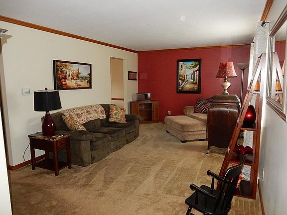 3rd image of 6182 Kingoak Dr