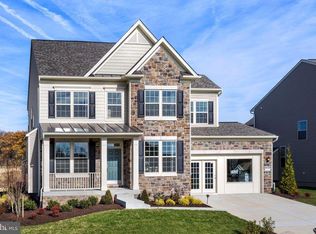 10200 Galaxy View Ln, Lanham, MD 20706