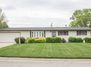814 Iowa Ave, Pratt, KS 67124