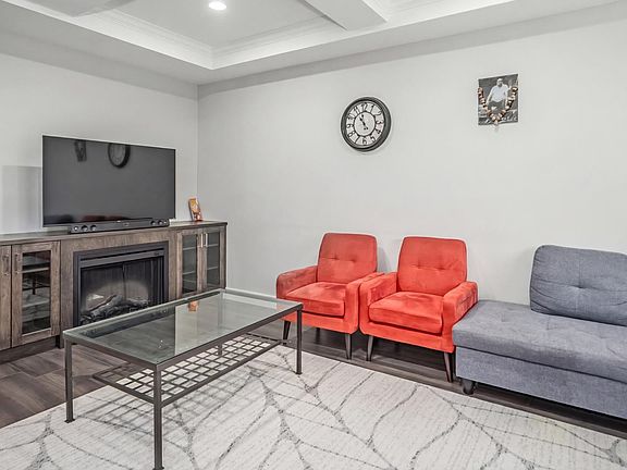 5th image of 10480 248th St #2