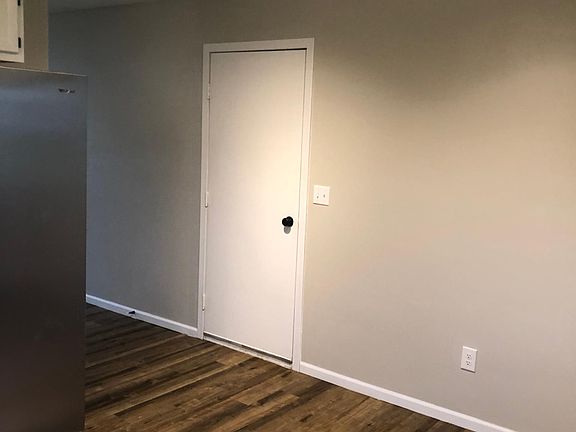 4th image of 14141 Sycamore Dr