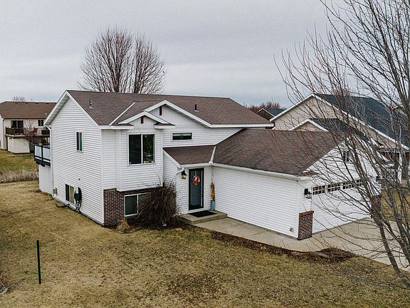 2nd image of 404 23rd Ave N