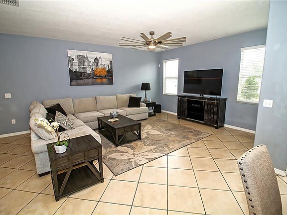5th image of 13728 Reindeer Cir