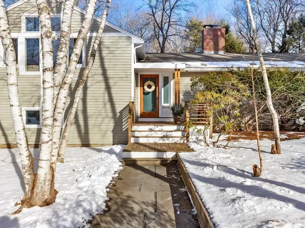 31 Greensbrook Way, Belmont, MA 02478