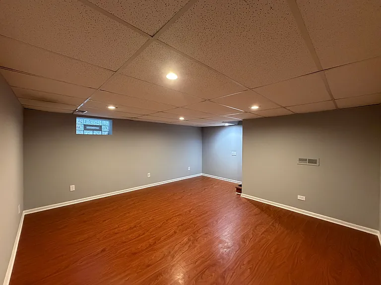170 E Northwest Hwy #I — Photo 17