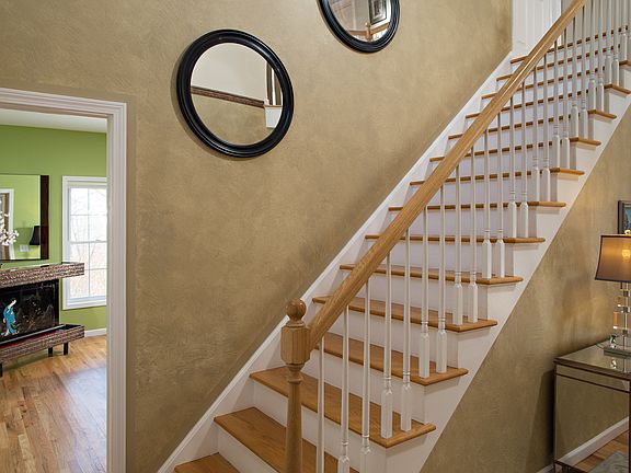 4th image of 66 Garrity Blvd