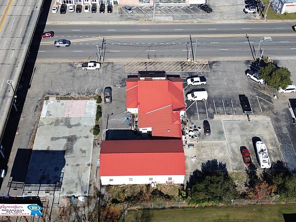 4th image of 1613 4th Ave.