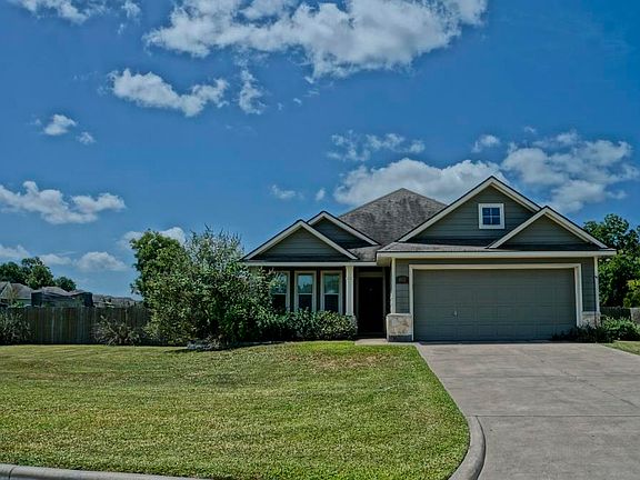 2nd image of 402 Ava Dr