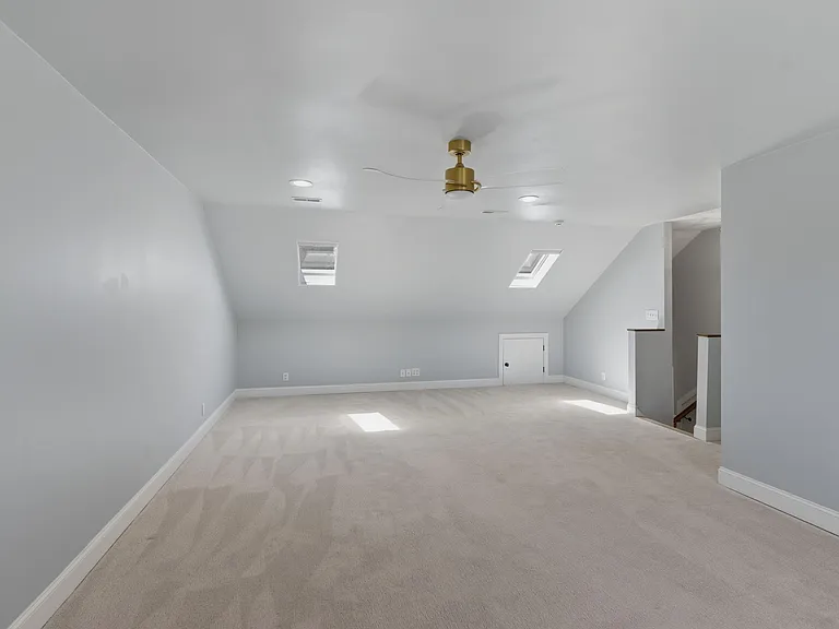 9748 Concord Pass — Photo 25