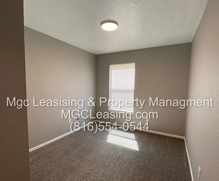 504 SW 5th St — Photo 12
