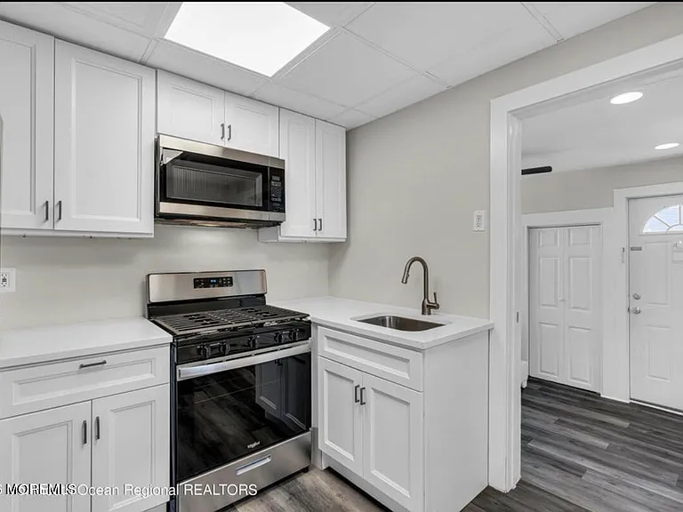 39 Sheridan Ave #1 — Photo 2