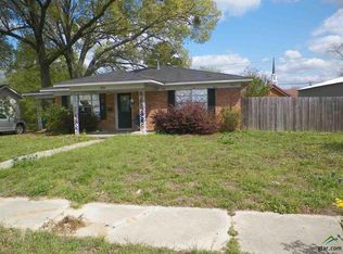 306 N Commerce St, Overton, TX 75684