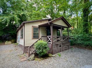 4 Arbutus Rd, Asheville, NC 28805