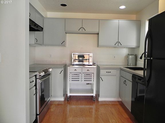 4th image of 30848 NW Commercial St