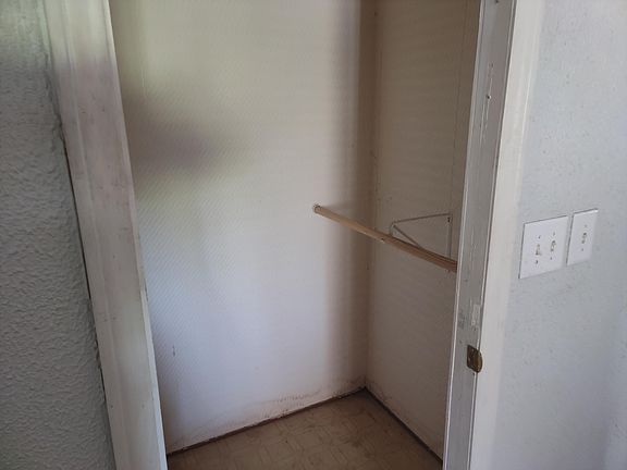 5th image of 1831 W Windsong Ln