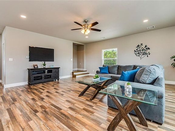2nd image of 22215 Honeycomb Cir