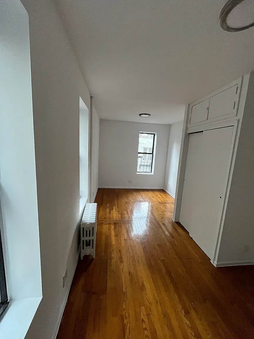 532 East 82nd Street — Photo 4