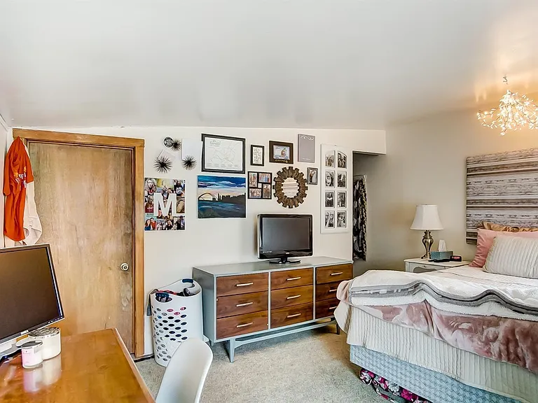 300 Warner St #2F — Photo 15